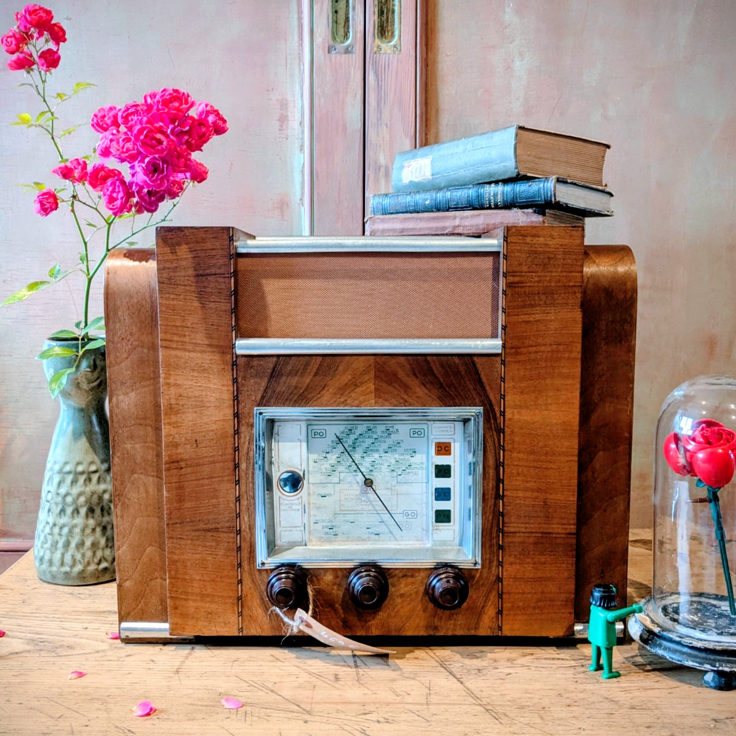 radio roosewelt de 1935 modernisée en enceinte bluetooth pour un cadeau musical