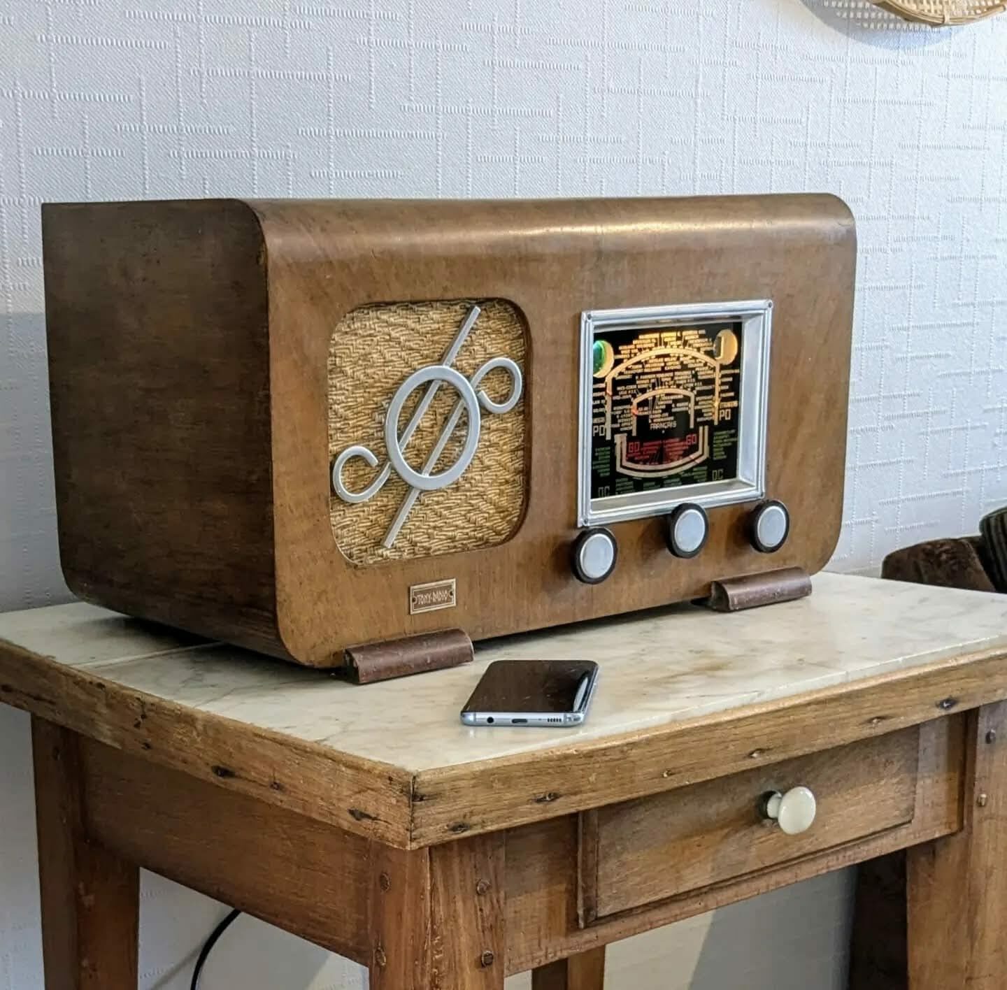 poste TSF transformé en enceinte Bluetooth