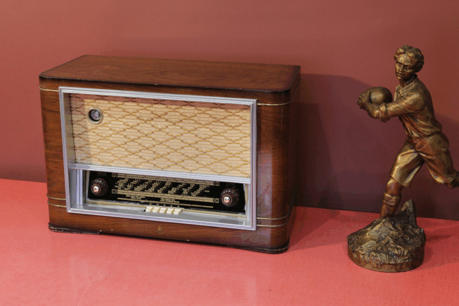 Poste TSF Familial Radio Swanny à moderniser en enceinte Bluetooth