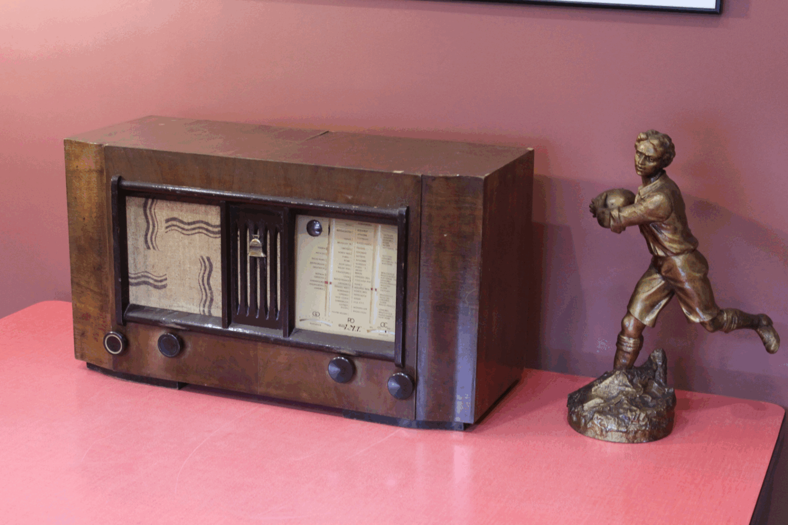 Poste TSF Le Matériel Téléphonique 145B à moderniser en enceinte Bluetooth