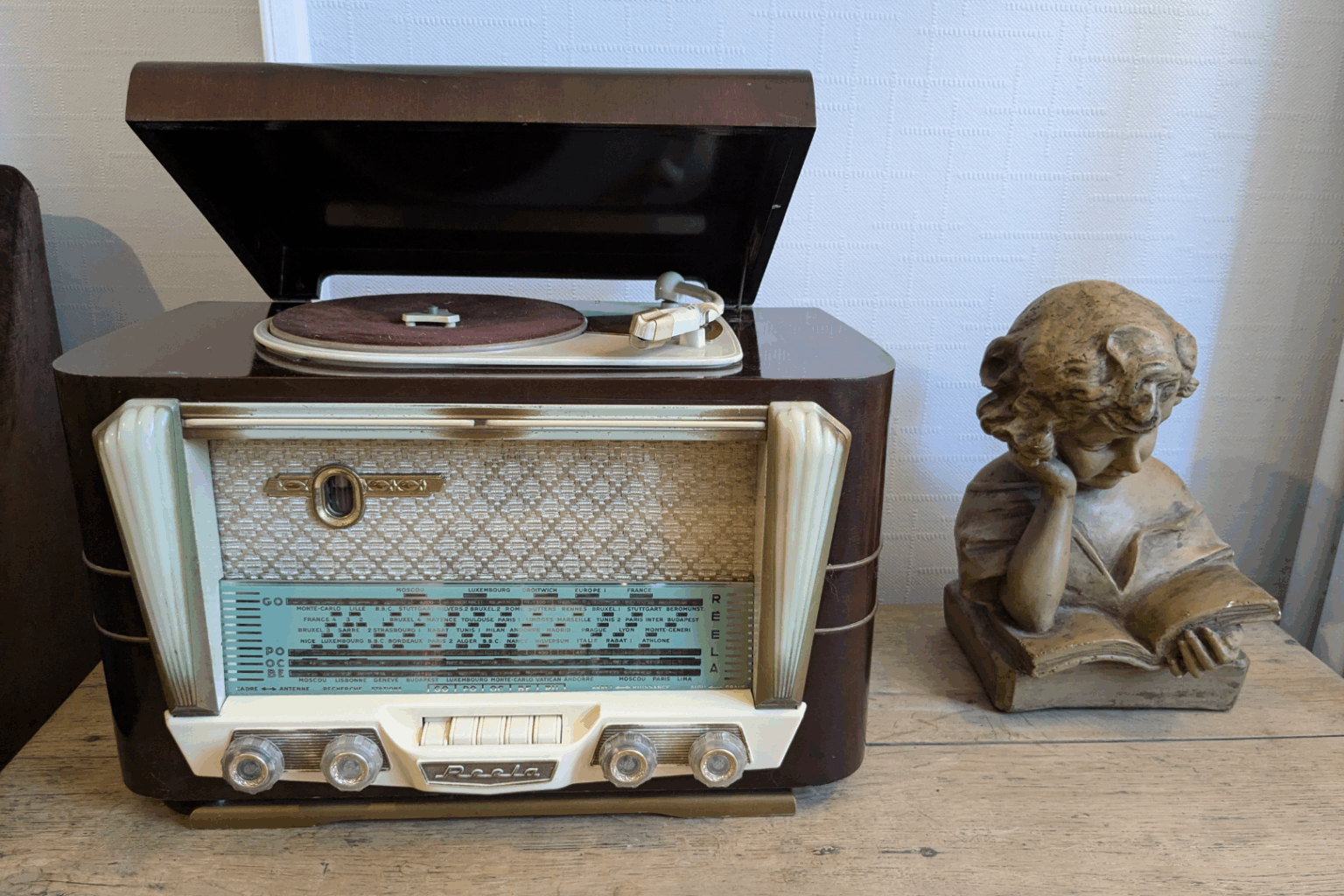 Poste TSF Reela Dauphin Luxe 58 à moderniser en enceinte Bluetooth