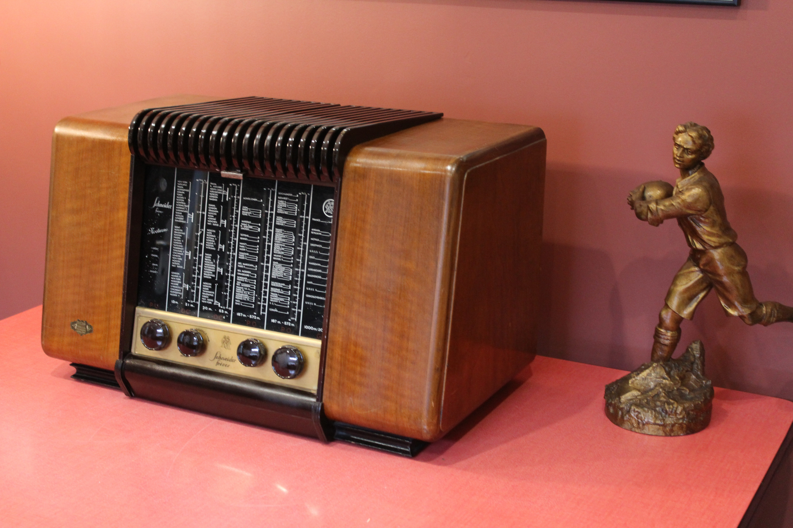 Poste TSF Schneider Nocture 51 à moderniser en enceinte Bluetooth