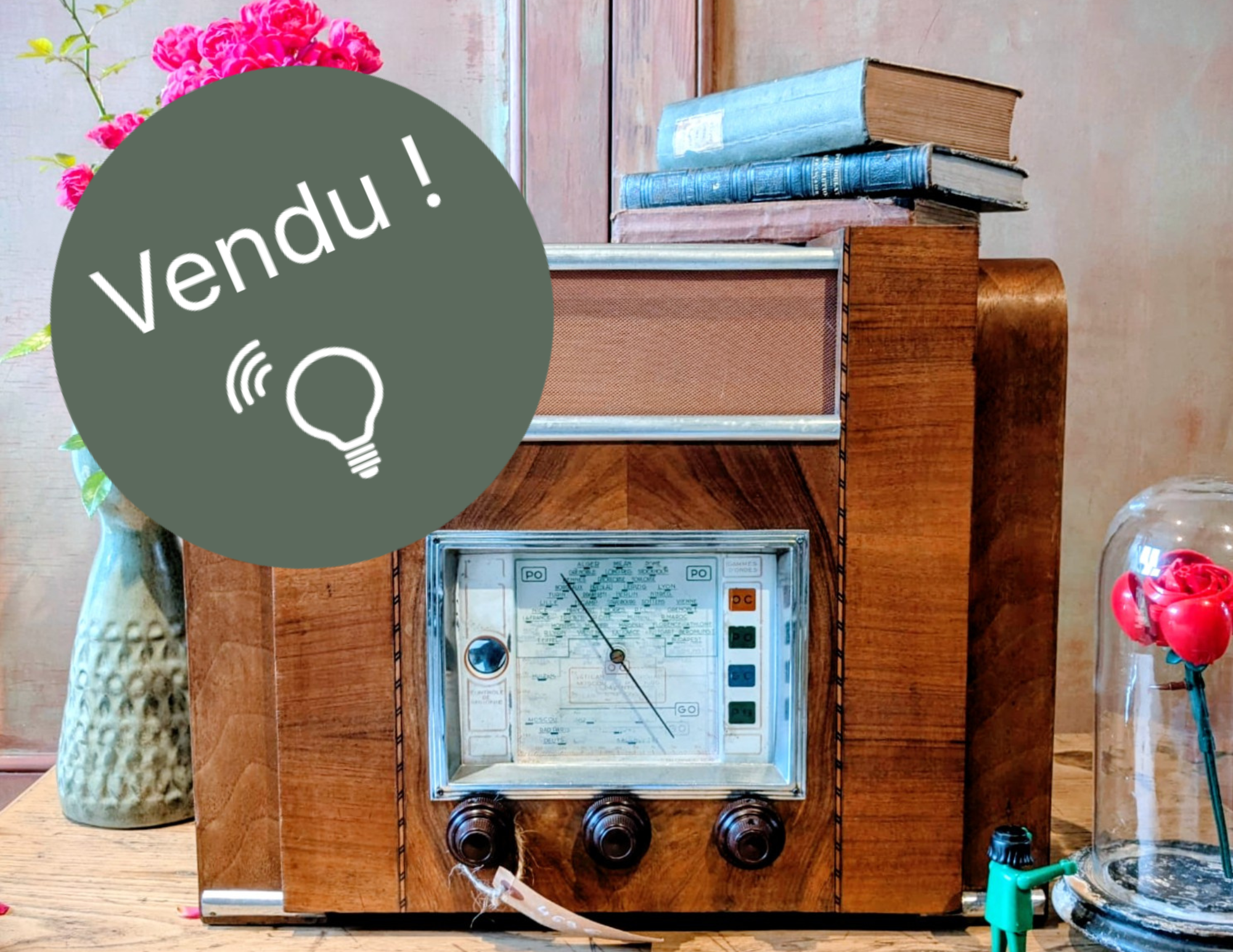 radio roosewelt modernisé en enceinte Bluetooth. Article vendu