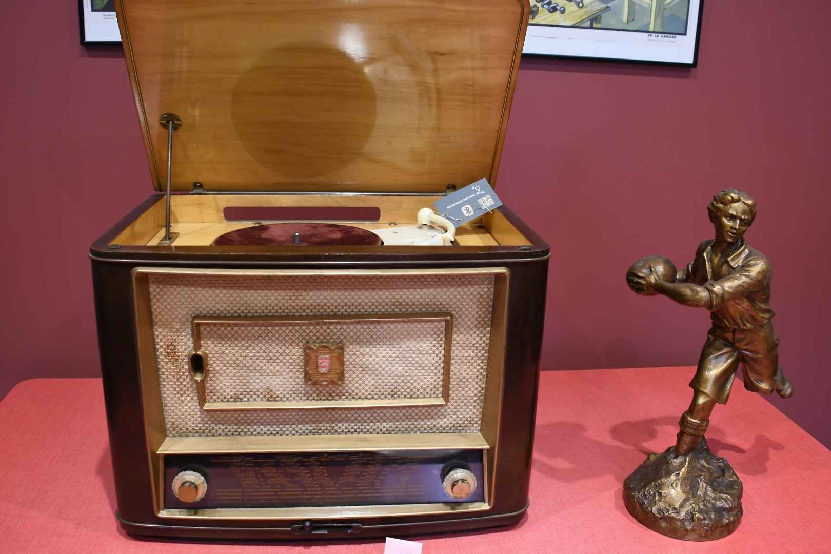 Poste TSF Philips HF 448 A à moderniser en enceinte Bluetooth