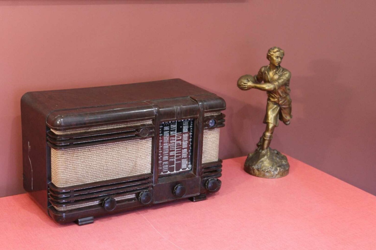 Poste TSF Schneider SF 157 à moderniser en enceinte Bluetooth