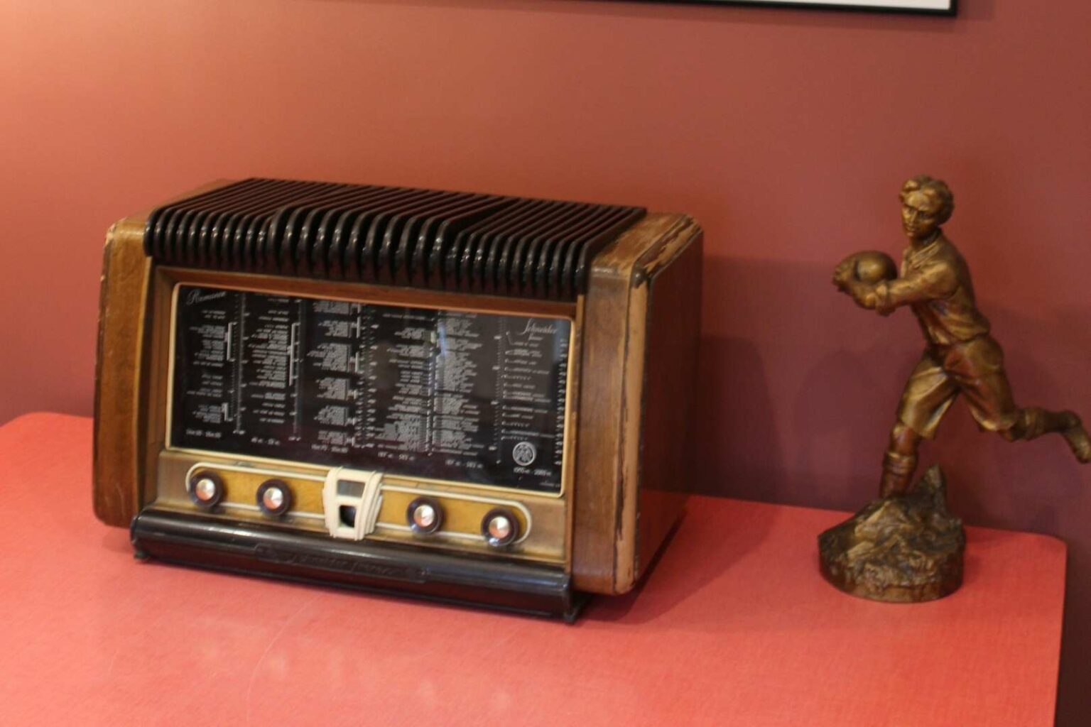 Poste TSF Schneider romance 52 à moderniser en enceinte Bluetooth